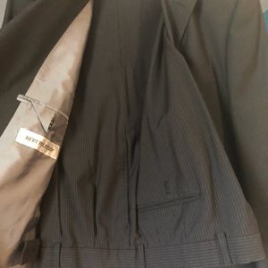 Complete Men’s Bert Pulitzer Suit